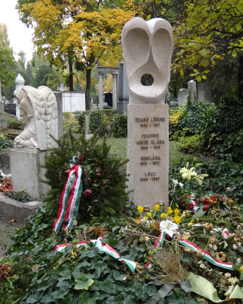 Szabó Lőrinc síremléke