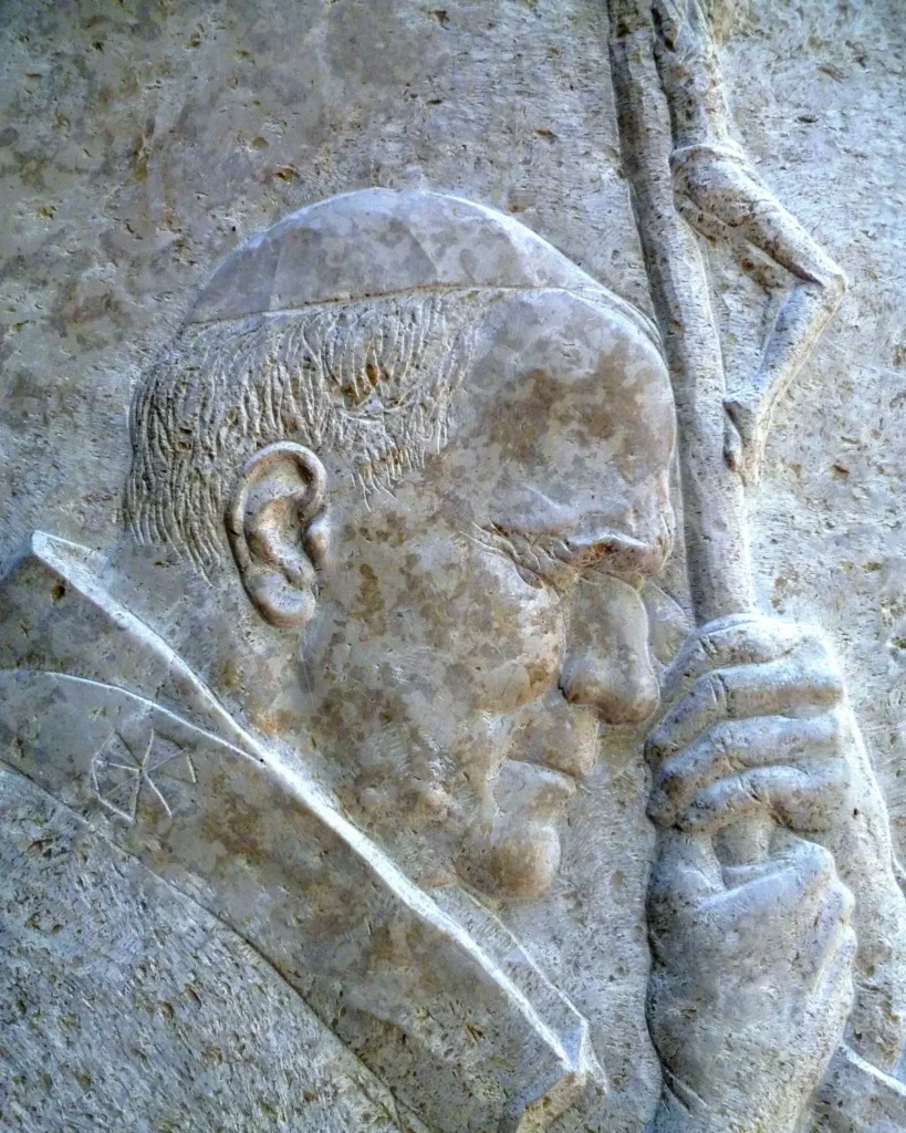 Szent II. János Pál pápa domborműve