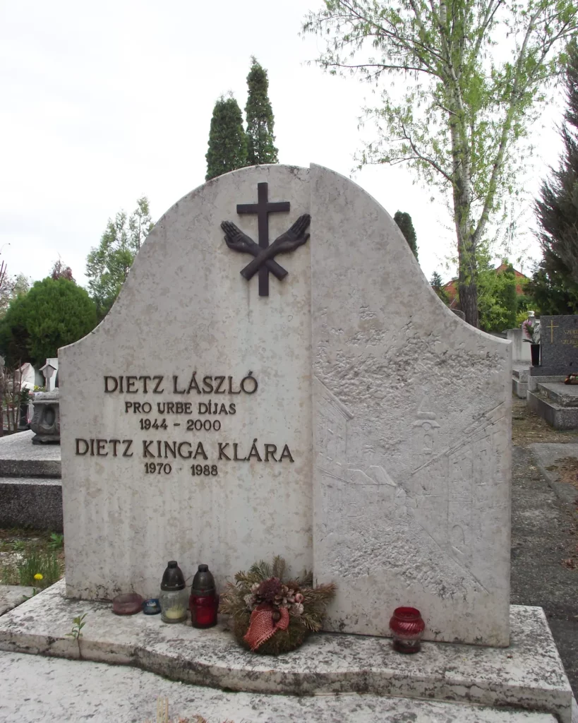 Dietz László síremléke